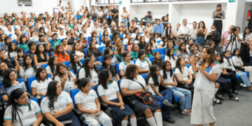 Mara Lezama impulsa el talento de mujeres jóvenes con 620 becas para formarse en Ciencia, Tecnología, Ingeniería y Matemáticas