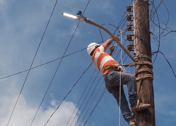 Para retirar cableado del centro de Playa del Carmen, acuerdan campaña conjunta de empresas