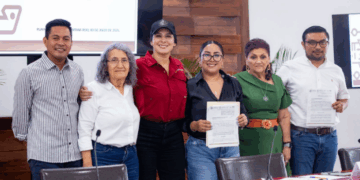 Cabildo aprueba estímulos fiscales y declara el Teatro de la Ciudad recinto oficial para conmemorar el 32 aniversario de Playa del Carmen