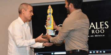 Recibe el Dr. Sergio Cruz galardón de la CONCAAM