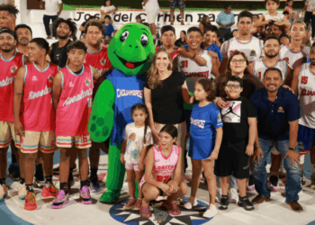 Celebra Atenea Gómez triunfo de los Caguameros y reafirma impulso al deporte en Isla Mujeres