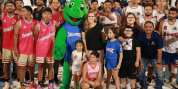 Celebra Atenea Gómez triunfo de los Caguameros y reafirma impulso al deporte en Isla Mujeres