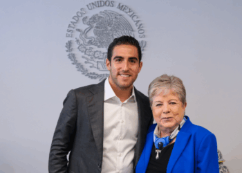 Se reúne Gino Segura con Alicia Bárcena para analizar la situación actual sobre Cuarto Muelle de Cozumel