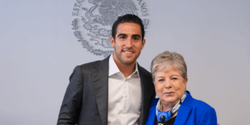 Se reúne Gino Segura con Alicia Bárcena para analizar la situación actual sobre Cuarto Muelle de Cozumel