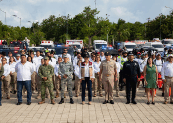 Da Estefanía Mercado el banderazo de inicio del Operativo Vacacional de Verano 2025 en Playa del Carmen