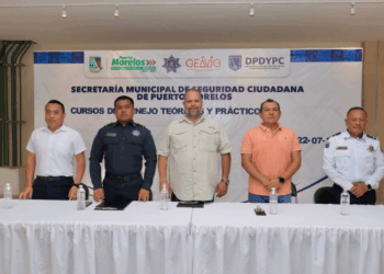 Constancias son entregadas a 40 portomorelenses que concluyeron cursos de manejor teórico práctico