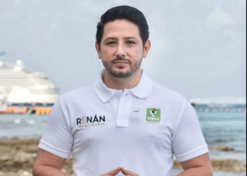 Celebra Renán Sánchez la suspensión del cuarto muelle en Cozumel