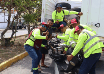 Fortalece Gobierno Municipal la limpieza y salud con jornadas del Programa Permanente de Descacharrización en Isla Mujeres