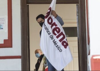 Entregan morenistas carta para exigir que el partido se "democratice"