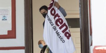 Entregan morenistas carta para exigir que el partido se "democratice"