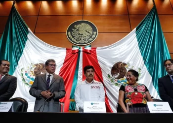 Aguilar se compromete a "hacer mucho" y bajar salarios en SCJN