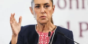 Condena Sheinbaum campaña de 'bots' contra Fernández Noroña tras agresión de 'Alito'