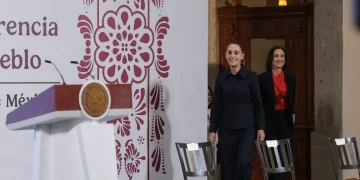 Sheinbaum dará informe en Palacio Nacional el 1 de septiembre y discurso en el Zócalo en octubre