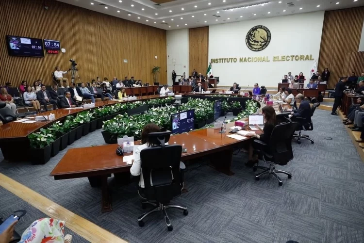 Entrega INE constancias a 45 candidaturas ganadoras declaradas como inelegibles