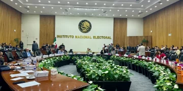 Ex consejeros y ex magistrados piden al INE amplio consenso para la reforma electoral