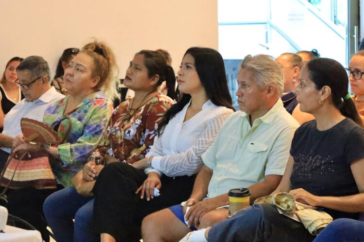 Imparten capacitación a 50 emprendedores y artesanos de Puerto Morelos