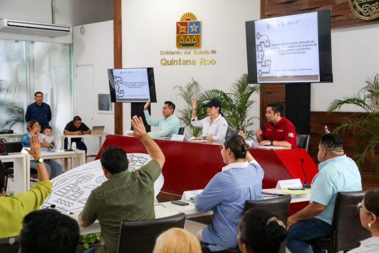 Cabildo de Playa del Carmen autoriza firmar convenio con Imoveqroo y Sefiplan para facilitar trámites de licencias