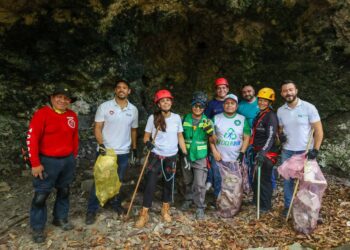 Fortalece Ana Paty Peralta la conservación de cenotes urbanos