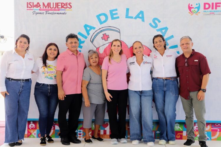 DIF Isla Mujeres y la Beneficencia Pública acercan servicios médicos gratuitos con la Feria de la Salud