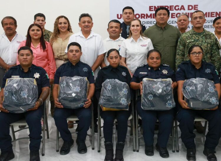 Atenea Gómez Ricalde fortalece la seguridad en Isla Mujeres con entrega de uniformes y equipamiento policial en el C2 de Costa Mujeres