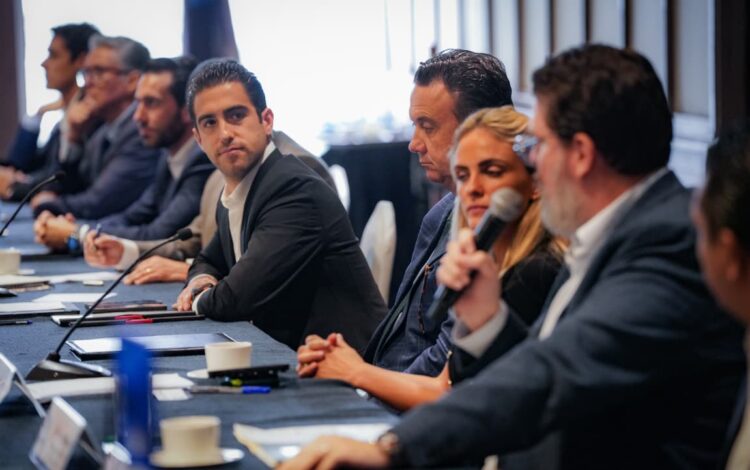 Gino Segura impulsa pacto legislativo para la modernización turística de México