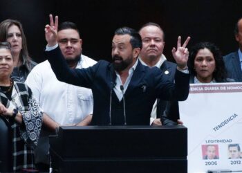 Morena: Reforma electoral no busca debilitar al INE; asegura habrá apertura a todas las voces