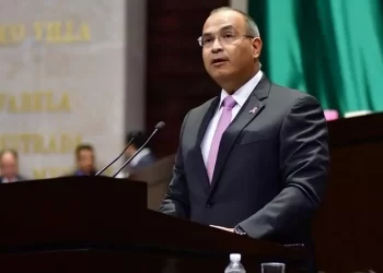 Detienen en EU al ex director de Pemex Carlos Treviño; será juzgado en México: Claudia Sheinbaum