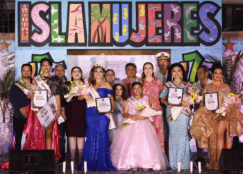 Celebró Isla Mujeres con gran éxito la tradicional Noche de Embajadoras de las Fiestas de Fundación 2025