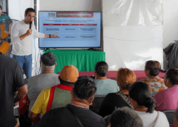 Realiza Gino Segura reunión informativa sobre el programa "Vivienda para el Bienestar" en Quintana Roo