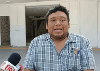 Habitantes de Tres Reyes piden a la CFE que incluyan a vecinos ‘colgados’