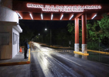 Gobierno de Isla Mujeres concluye modernización del alumbrado público en la carretera Punta Sam-Costa Mujeres