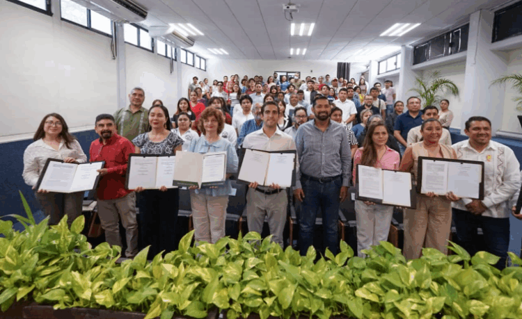 Gino Segura impulsa alianza para formar jóvenes con justicia social