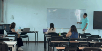 Rebasa aumento poblacional cupos en educación media superior en Playa del Carmen