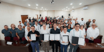 Gino Segura suma esfuerzos con contadores para acercar servicios contables gratuitos al pueblo de Quintana Roo