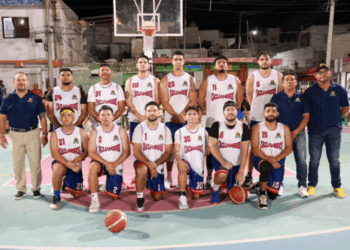 Isla Mujeres celebra el triunfo de los Caguameros en semifinales de la Liga Maya de Básquetbol