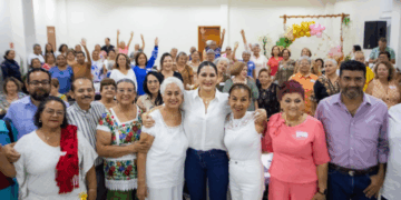 Estefanía Mercado celebra a las abuelitas y abuelitos: “Ustedes son el alma de Playa del Carmen”