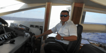 Rescatan sanos y salvos a capitanes extraviados de Cozumel