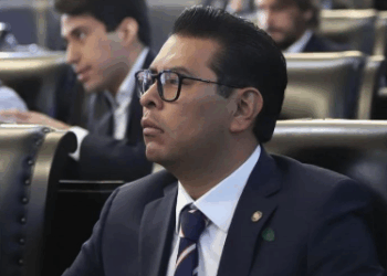 Senador Néstor Camarillo se suma a Movimiento Ciudadano; deja al PRI como cuarta fuerza política
