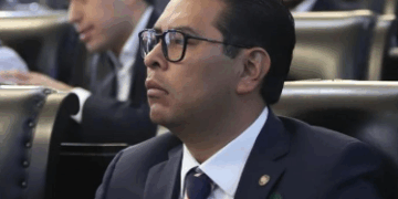 Senador Néstor Camarillo se suma a Movimiento Ciudadano; deja al PRI como cuarta fuerza política