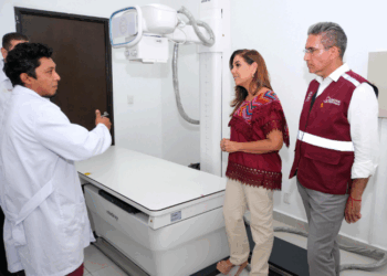 Fortalece Mara Lezama servicios de salud en Isla Mujeres con nuevo equipo de Rayos X