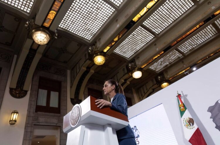 Demanda la Presidenta "pesquisa a fondo" por asesinato de paisano a manos del ICE