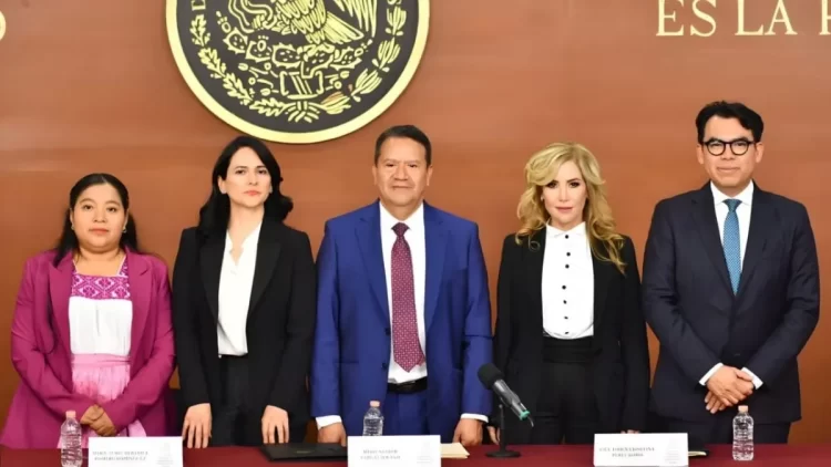 Nuevos ministros ganarán menos que sus antecesores y la Presidenta