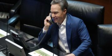 PVEM, a favor de reducir financiamiento a partidos en reforma electoral: Velasco