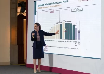 Sheinbaum acusa de vendepatrias a Calderón