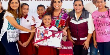 Impulsa Mara Lezama educación y bienestar familiar con la entrega de mochilas, útiles y uniformes escolares