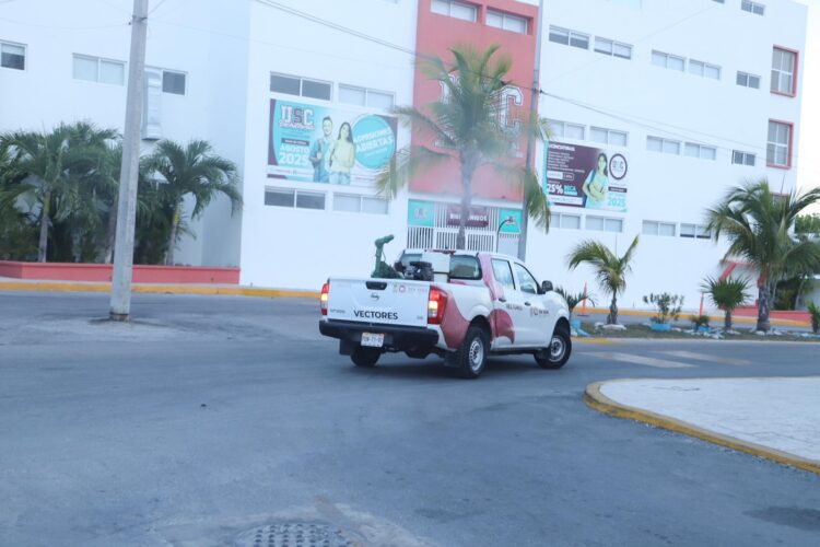 Gobierno de Isla Mujeres refuerza la salud de las familias con campaña de nebulización preventiva