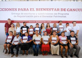 Entregan Mara Lezama y Ana Paty Peralta 303 títulos de propiedad para el bienestar y certeza jurídica de más de mil 400 personas