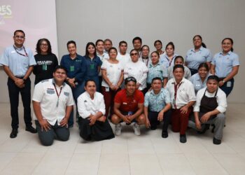 Gobierno Municipal fortalece red de protección de la tortuga marina en Isla Mujeres