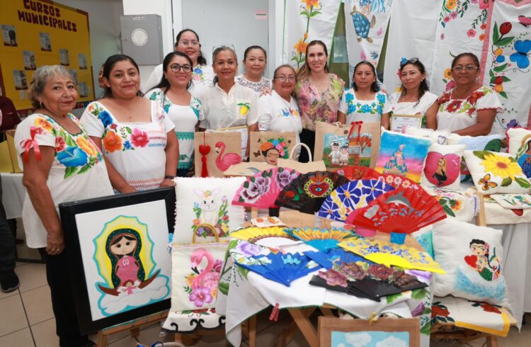 Atenea Gómez Ricalde impulsa el emprendimiento femenino con apertura de 12 nuevos cursos en Isla Mujeres