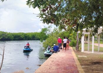 Denuncian uso de área pública como atracadero en el canal Sigfrido